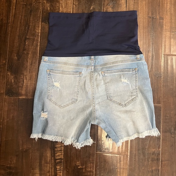 Pinkblush Pants - Pink Blush maternity shorts size M